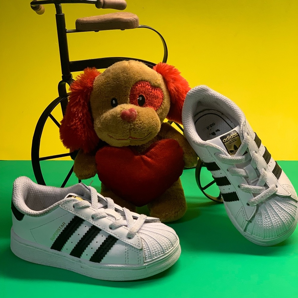 Adidas SuperStar Sneakers